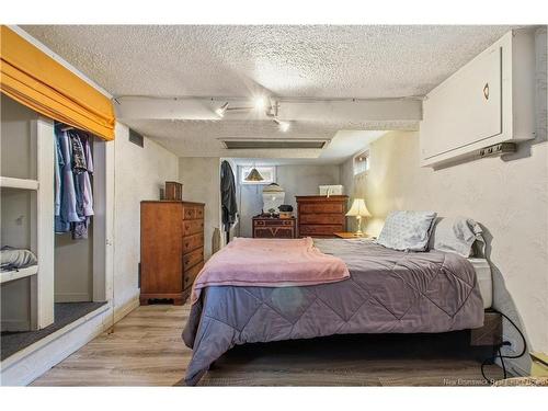 22 Bailey Ave, Fredericton, NB 