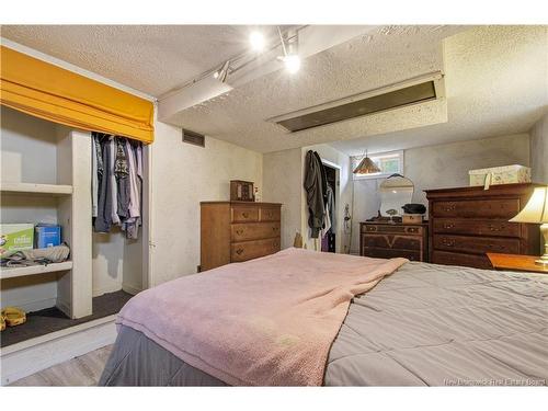 22 Bailey Ave, Fredericton, NB 