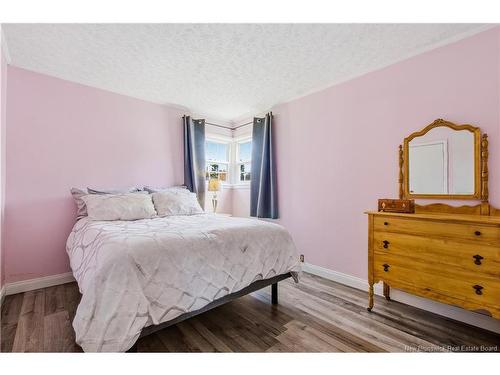 22 Bailey Ave, Fredericton, NB 