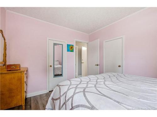 22 Bailey Ave, Fredericton, NB 