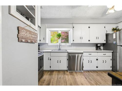 22 Bailey Ave, Fredericton, NB 