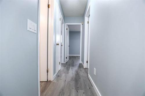 26 Agincourt Rd, Winnipeg, MB 