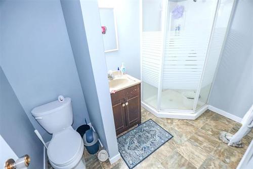 26 Agincourt Rd, Winnipeg, MB 