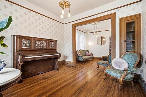 153 Burrows Ave, Winnipeg, MB 