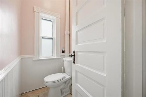 153 Burrows Ave, Winnipeg, MB 