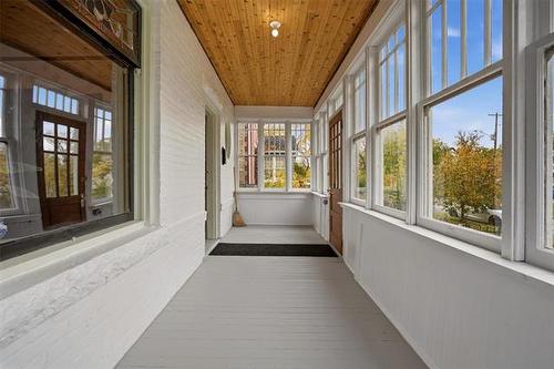 153 Burrows Ave, Winnipeg, MB 