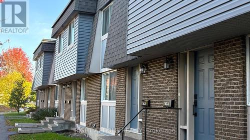 14 - 3043 FAIRLEA CRESCENT  Ottawa, ON K1V 8V9