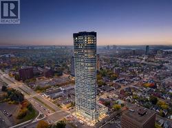 4005 - 805 CARLING AVENUE  Ottawa, ON K1S 5W9