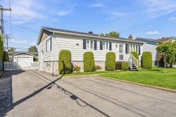 1310 Rue du Saguenay Terrebonne (Lachenaie), QC J6W 3X3