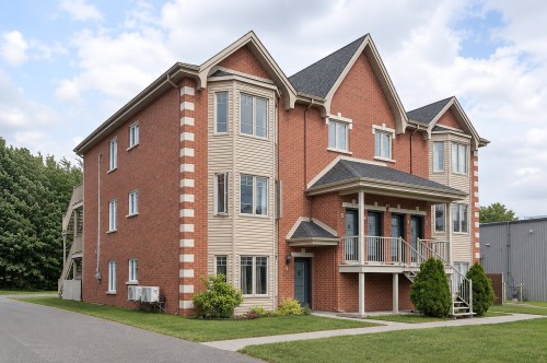 3-61 Rue des Échevins  Saint-Jean-Sur-Richelieu, QC J2W 0A2