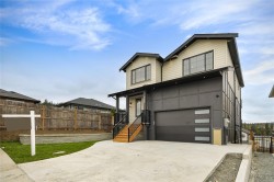 780 Plover Crt Langford, BC V9B 5V5