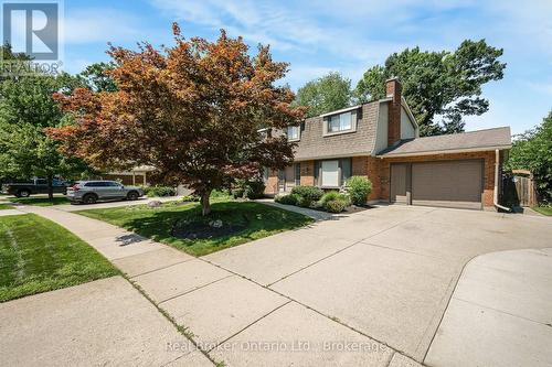 30 WESTWOOD CRESCENT  Cambridge, ON N1S 3W6