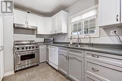 Main Floor Kitchen (Viking Gas Stove) - 