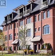 20 EARLINGTON AVENUE  Toronto, ON M8X 0B7