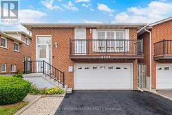 4200 GREYBROOK CRESCENT  Mississauga, ON L4W 3G6