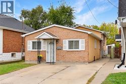 201 STRATHEARNE Avenue  Hamilton, ON L8H 5K7