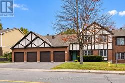 15 - 37C STONEHAVEN DRIVE  Ottawa, ON K2M 1E3
