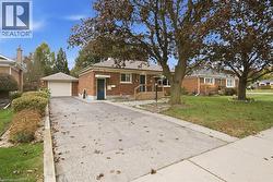 83 FAIRVIEW Drive Brantford, ON N3R 2W8