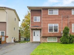 5 Ancona Place  Dartmouth, NS B2X 3L1