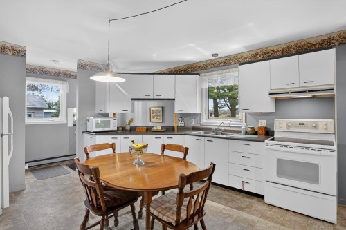 Kitchen - 330 6E Rang, Saint-Étienne-Des-Grès, QC 