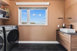 Powder room - 