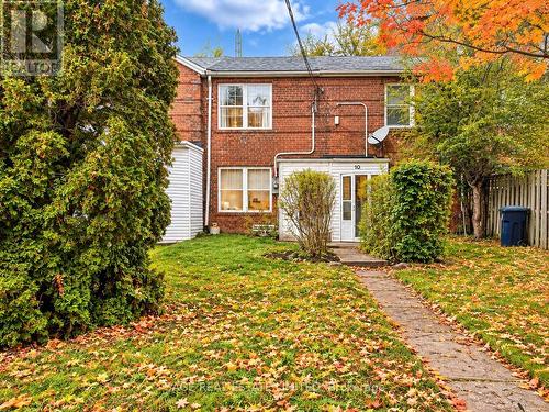 12 KHEDIVE AVENUE  Toronto, ON M6A 2G2