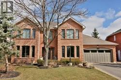 1343 GREENEAGLE Drive Oakville, ON L6M 2N1