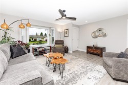 32 Oregon Rd Campbell River, BC V9W 5T1