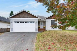 3303 Eighth St  Cumberland, BC V0R 1S0