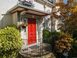 1618 Rockland Ave Victoria, BC V8S 1W7