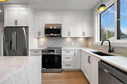 #101-954 Preston Way Langford, BC V9B 3B9