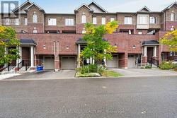 215 HARDING PARK STREET Newmarket, ON L3Y 0E3