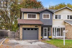 44 HOLLYBERRY TRAIL Toronto, ON M2H 2S1