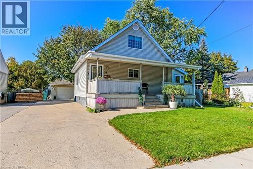 36 ALEXANDER Drive  Brantford, ON N3T 5C5