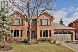 1343 GREENEAGLE DRIVE Oakville, ON L6M 2N1