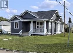 1335 105 Avenue Dawson Creek, BC V1G 2L9