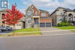 30 BEN SINCLAIR AVENUE  East Gwillimbury, ON L9N 0S2