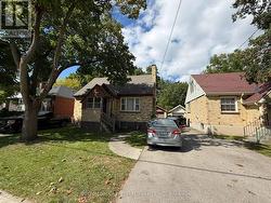 220 BERNARD AVENUE  London East (East B), ON N6A 2M8