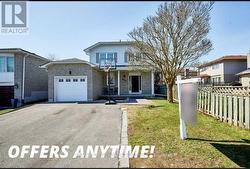 851 MAHINA STREET Oshawa, ON L1J 7R7