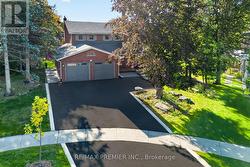 35 YELLOW PINE CRESCENT  Vaughan, ON L4L 3G8