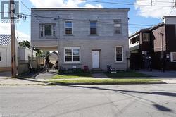 13 ALBERT Street Welland, ON L3B 4G1