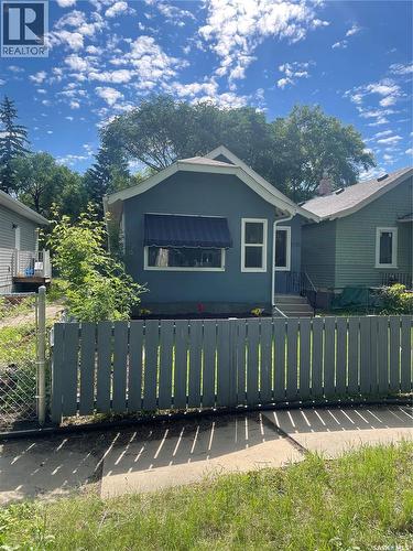 1230 E Avenue N, Saskatoon, SK 