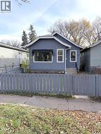 1230 E AVENUE N  Saskatoon, SK S7L 1T4
