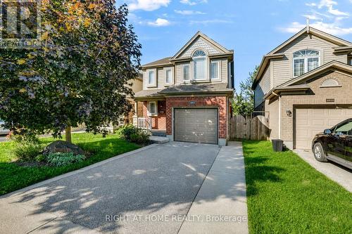 1811 ROLLINGACRES DRIVE  London North, ON N5X 4K4