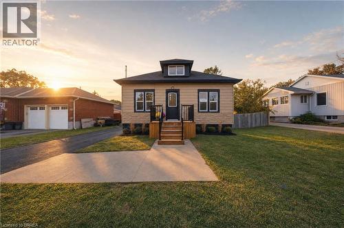 24 PARK Road N  Brantford, ON N3S 6T2