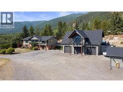 5121 50 Street NW  Salmon Arm, BC V1E 3A6