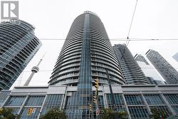 1705 - 208 QUEENS QUAY W Toronto, ON M5J 2Y5