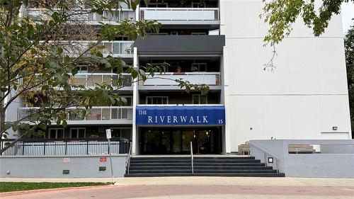 106 15 Kennedy Street  Winnipeg, MB R3C 3X5