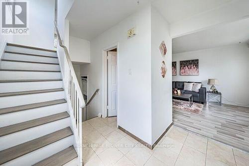 3 CLAYHALL CRESCENT  Toronto, ON M3J 1W5
