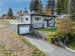 325 Twillingate Rd Campbell River, BC V9W 1V3